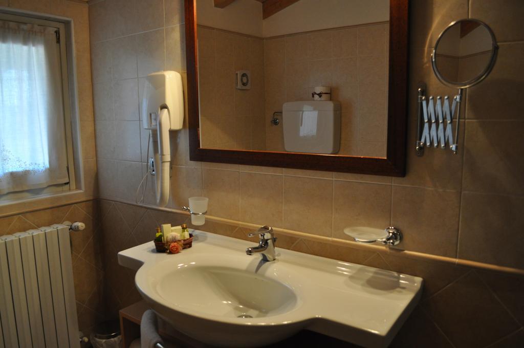 Hotel La Corte Bedizzole Cameră foto